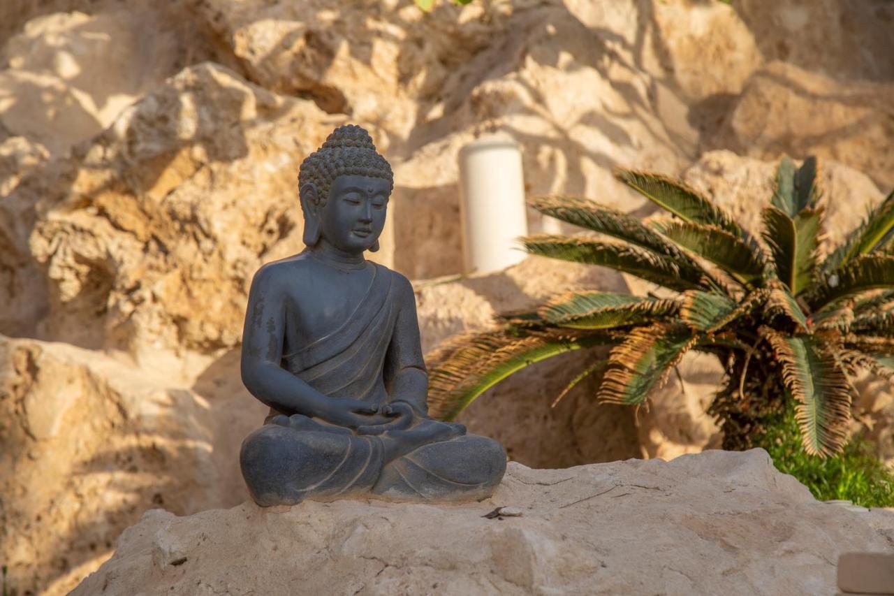 The Makadi Spa Hotel - Couples Only 18 Years Plus Hurghada Exterior foto A statue of the Buddha